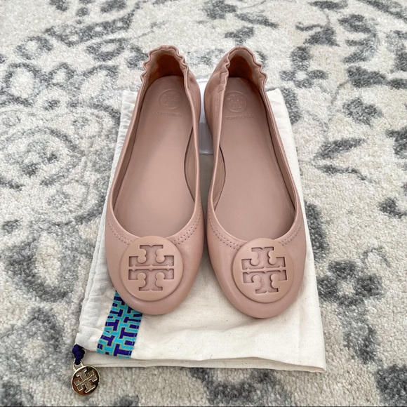 Tory Burch Shoes - LIKE NEW Tory Burch Minnie Flats Goan Sand Sz 6.5